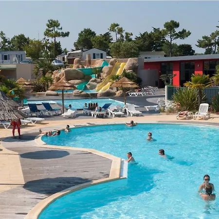 Mobil-home Cosy Avec Terrasse - 2 Doubles - Api-1-52-1466 *