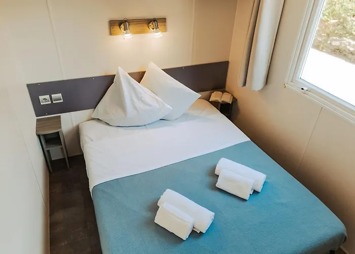 Campsite Mobil-home Cosy Avec Terrasse - 2 Doubles - Api-1-52-1466