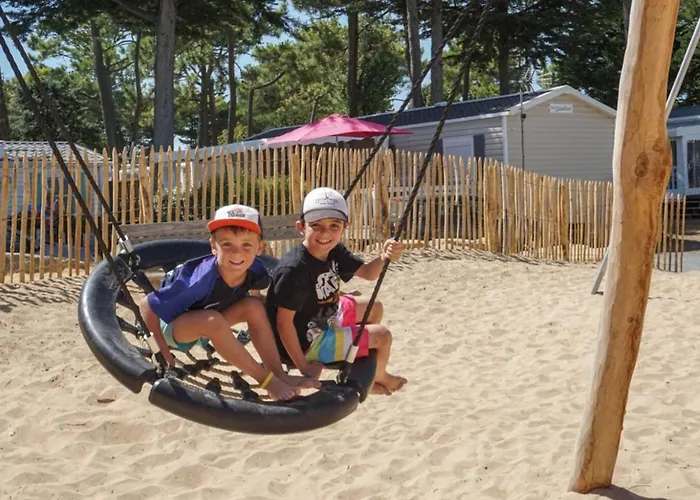 Mobil-home Cosy Avec Terrasse - 2 Doubles - Api-1-52-1466 Saint-Jean-de-Monts