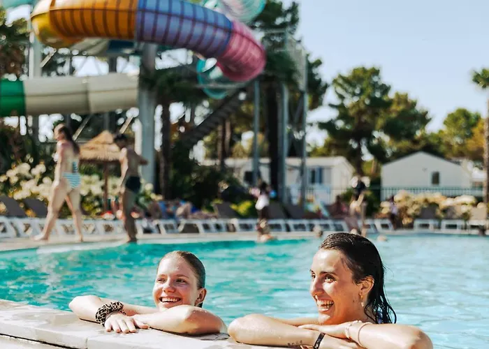 Mobil-home Cosy Avec Terrasse - 2 Doubles - Api-1-52-1466 Campsite *